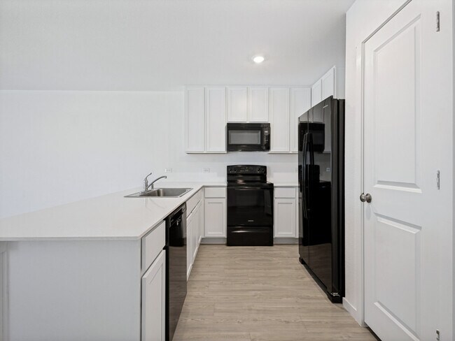Building Photo - 6736 Bramblewood Dr