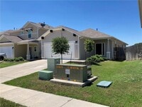 Building Photo - 480 Triumph Rd