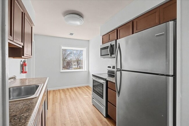 Building Photo - 66 Banner Ct