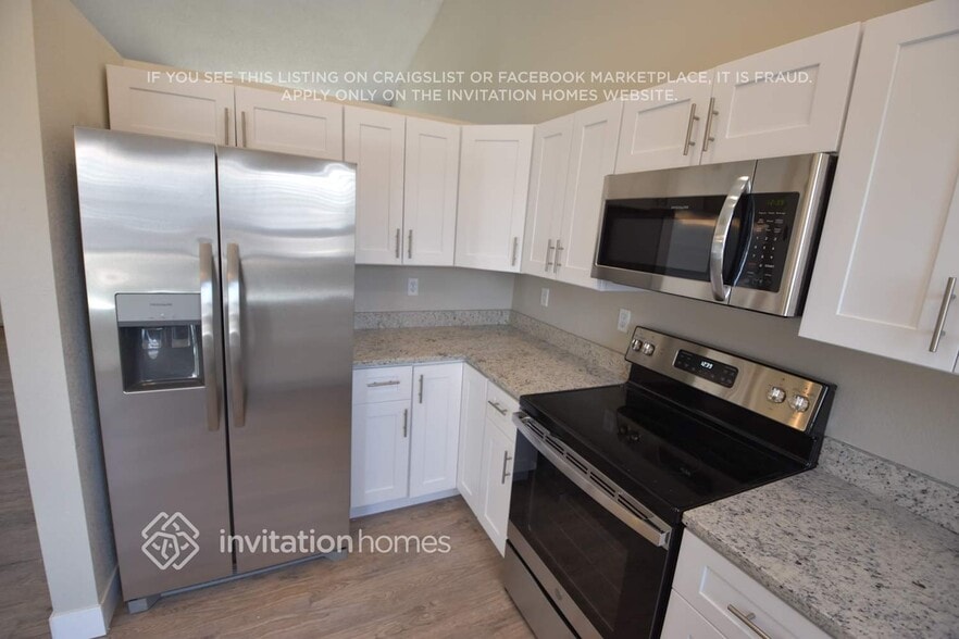 Building Photo - 1424 W 132nd Pl