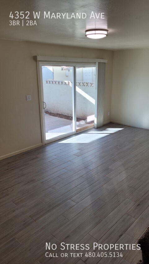 Building Photo - Remodeled 3 Bedroom Townhome off 43rd Ave ...