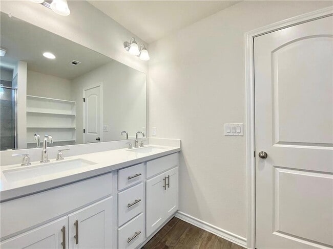Building Photo - 208 Caisson Trl