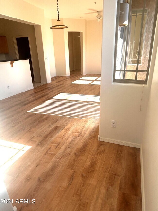 Building Photo - 1225 N 36th St