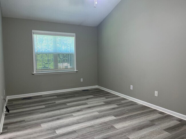Building Photo - Fantastic Renovated Raleigh Ranch, With Am...