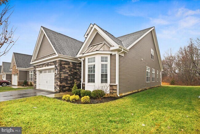 Building Photo - 48 Samjan Cir