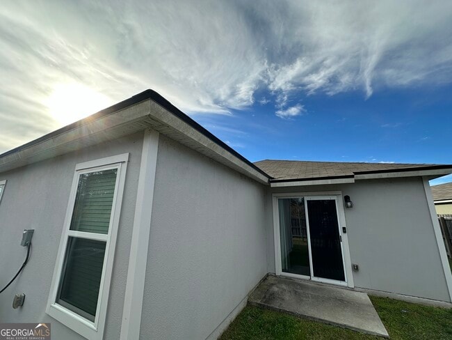 Building Photo - 127 Teakwood Dr