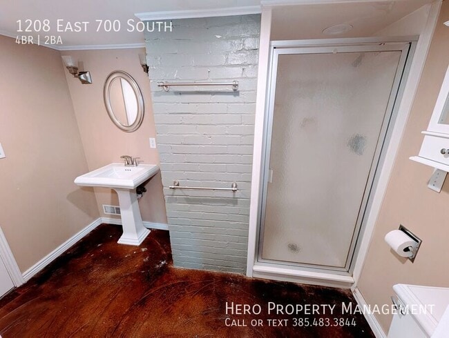 Building Photo - 1208 E 700 S