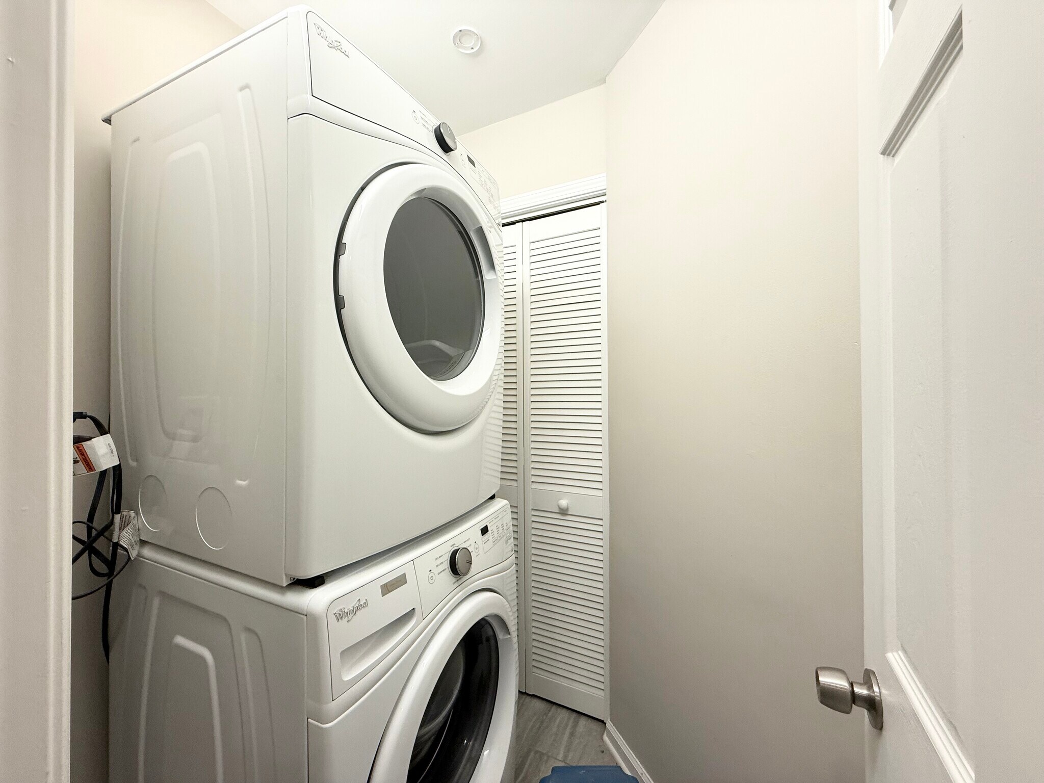 Building Photo - 1905 W Huron St