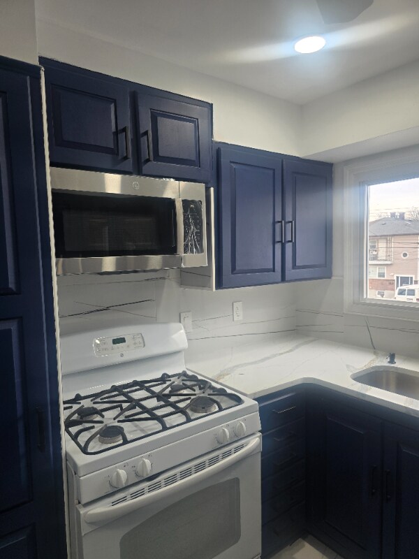 Building Photo - 255-32-255149 149th Ave