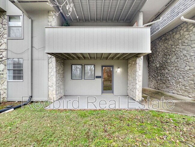 Building Photo - 2929 Selena Dr