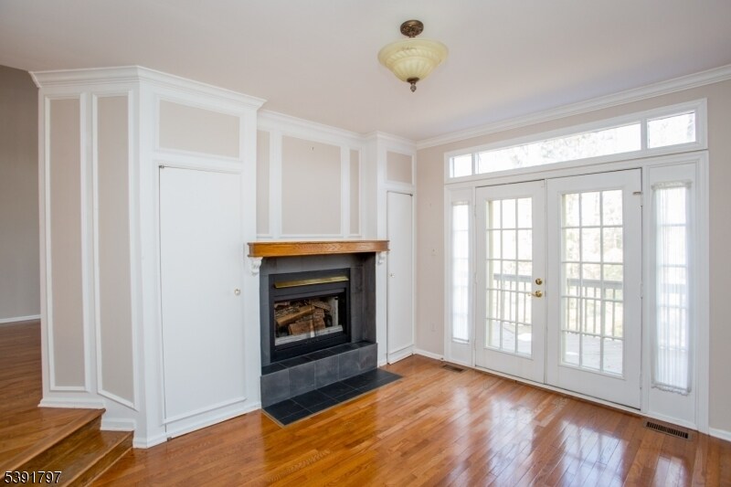 Building Photo - 9 Sturbridge Ct