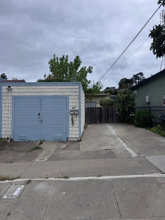 Building Photo - 147 San Bruno Ave