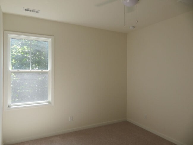 Building Photo - Dinwiddie County