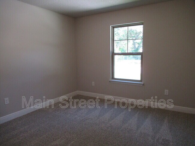 Building Photo - 7797 Ira Dr