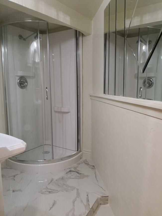 Building Photo - 21451 Lee Dr