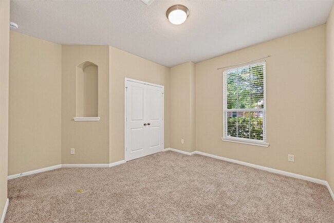 Building Photo - 9718 Justin Ridge Ln