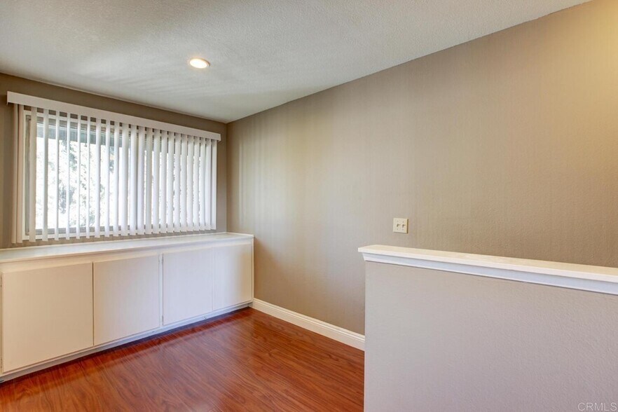 Building Photo - 3607 W Park Balboa Ave