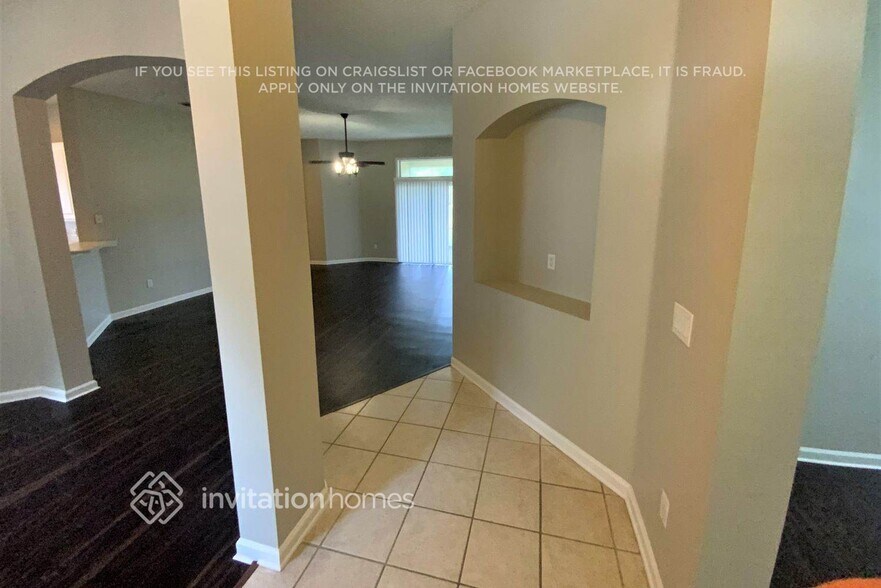 Building Photo - 428 Mistwood Ct