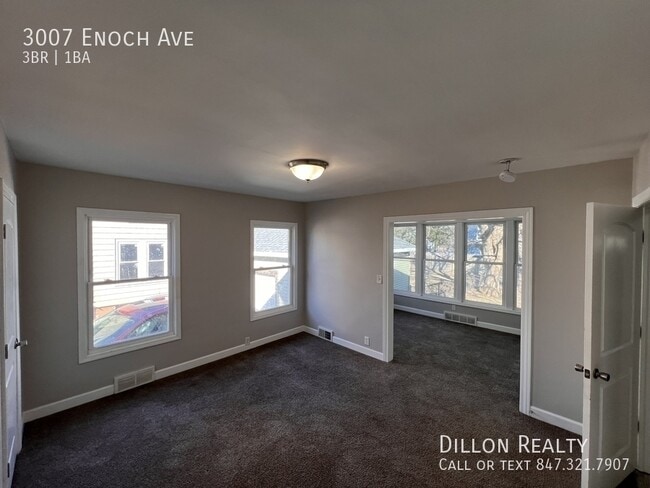 Building Photo - 3007 Enoch Ave