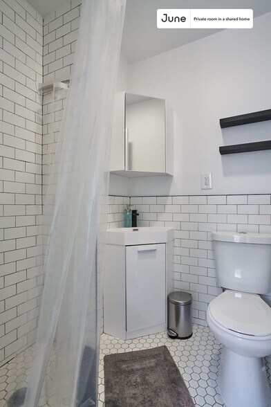 Building Photo - Charming Private ROOM in Bed-Stuy