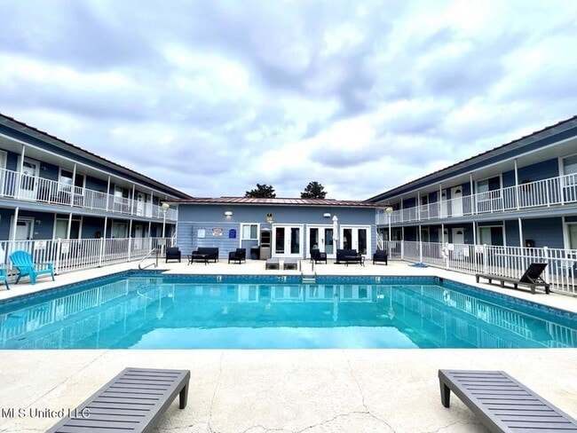 Building Photo - 1664 Beach Blvd
