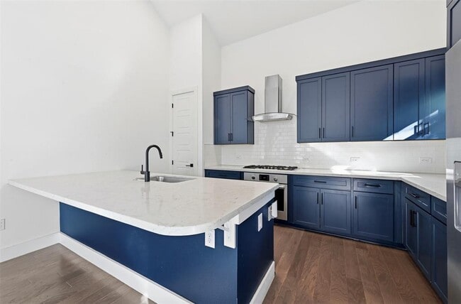 Building Photo - 904 Catalpa St