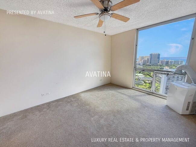 Building Photo - 469 Ena Rd