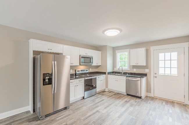 Building Photo - 3316 Chattanooga Rd