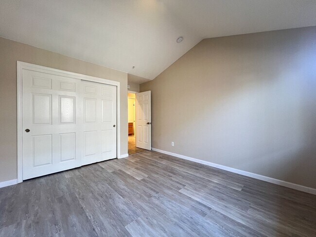 Building Photo - Spacious Single-Level 3-Bedroom Home in Desirable North Napa