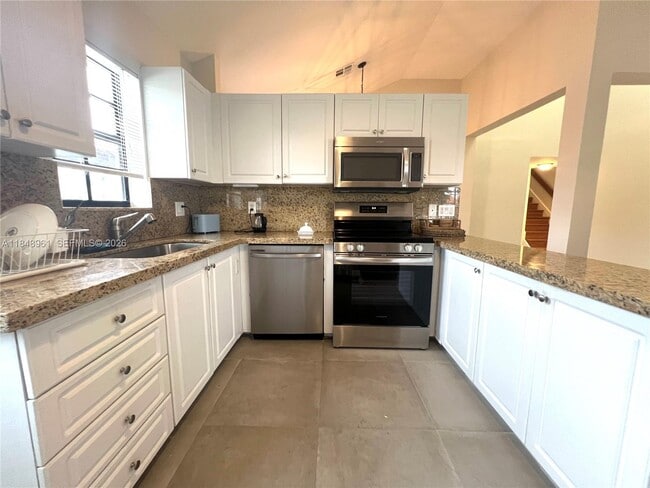 Building Photo - 13473 Fountain View Blvd