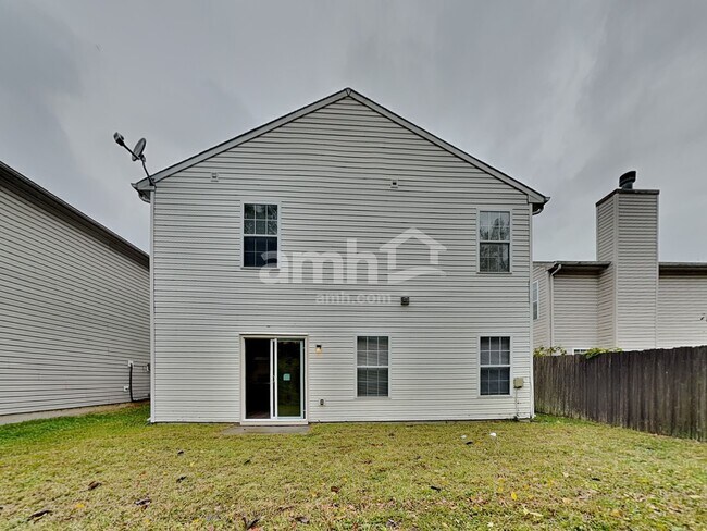 Building Photo - 10221 Blue Sky Dr