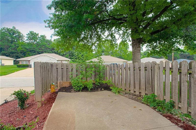 Building Photo - 9009 E 85th Terrace