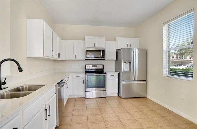 Building Photo - 1604 Scarlet Oak Loop