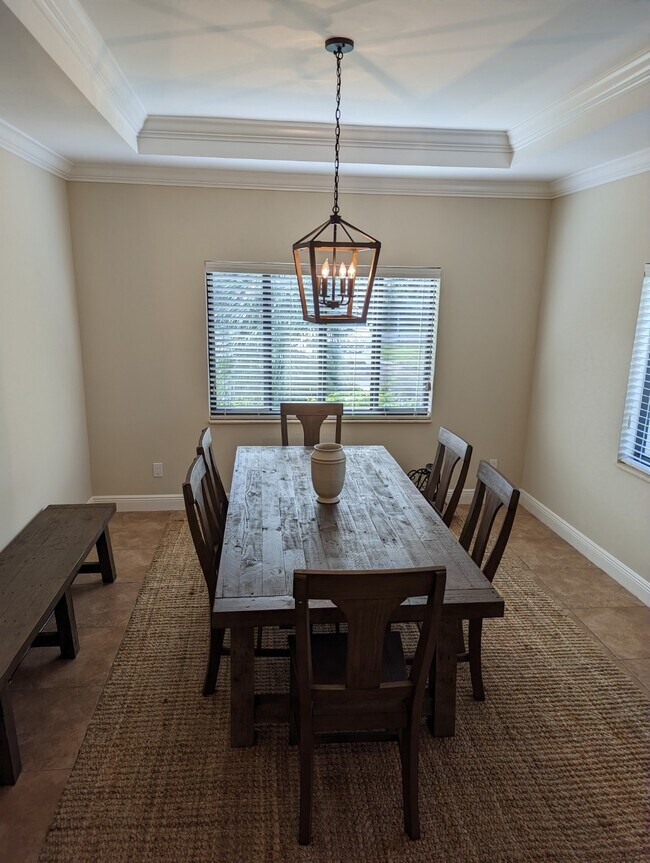 Building Photo - 4412 Vanda Dr