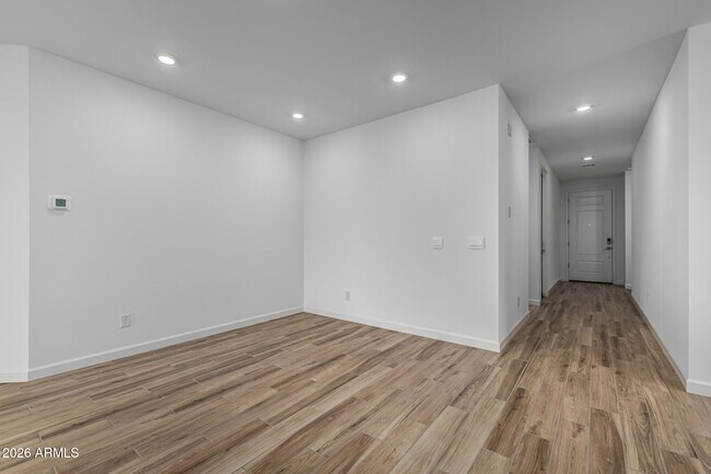 Building Photo - 6949 W Buckhorn Trail