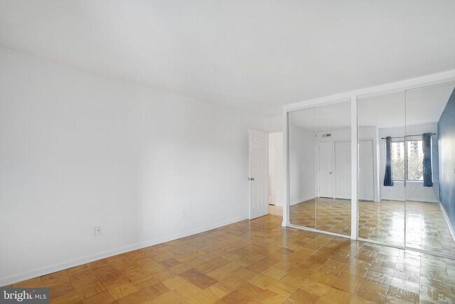 Building Photo - 3101 S Manchester St