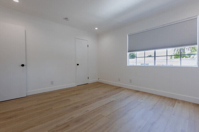 Building Photo - 20930 Parthenia St