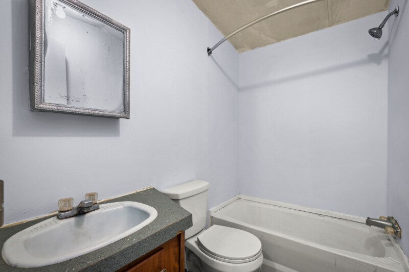 Building Photo - 2560 S Tabernacle Pl