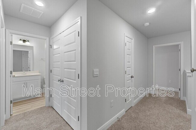 Building Photo - 7104 Cedar Grv Wy