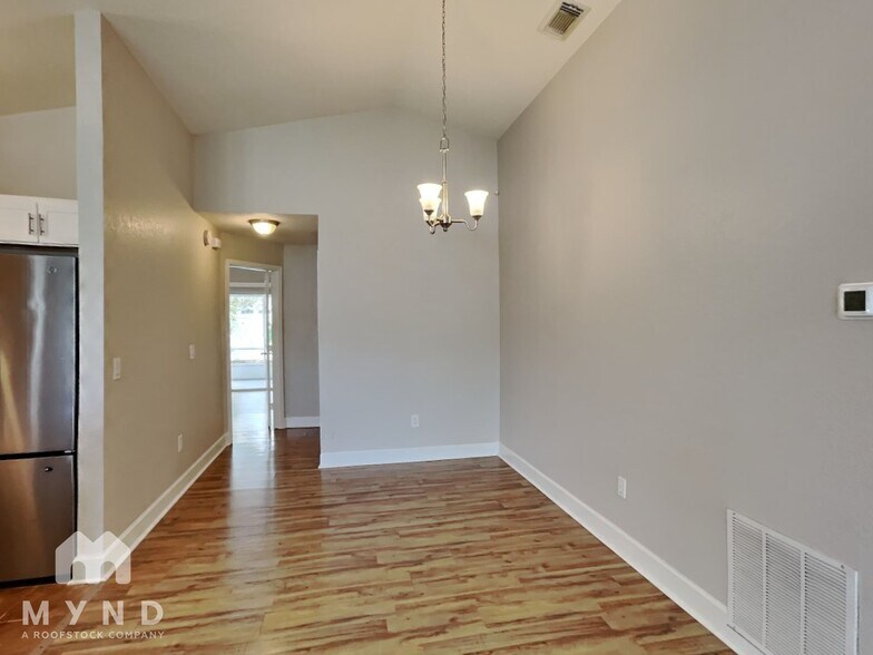 Building Photo - 12137 Pilot Ct