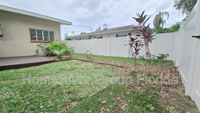 Building Photo - 1700 Aloma Ave