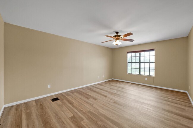 Building Photo - 16906 Timberwork Rd