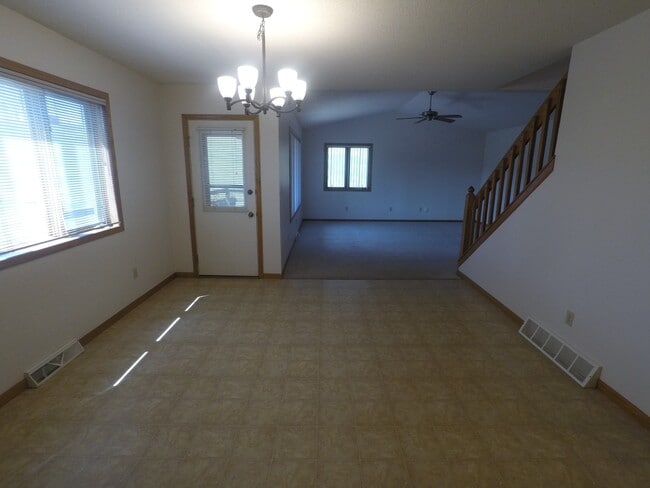 Building Photo - 1509 Kenwood Dr