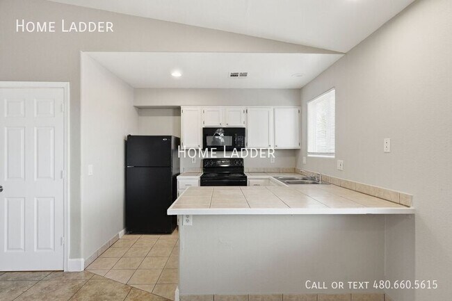 Building Photo - 1724 W Carol Ave