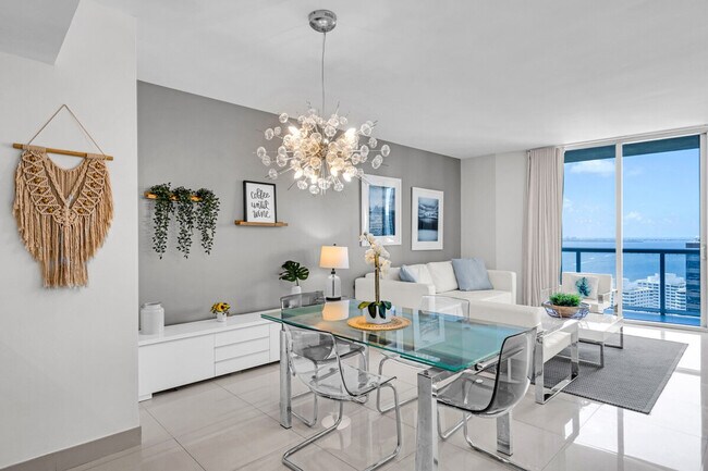 Building Photo - 485 Brickell Ave
