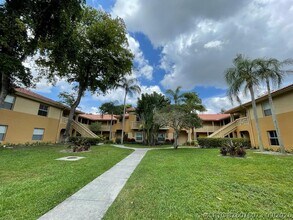 Building Photo - 4783 Via Palm Lakes