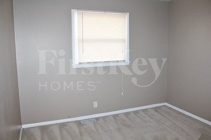 Building Photo - 2052 New Haven Dr