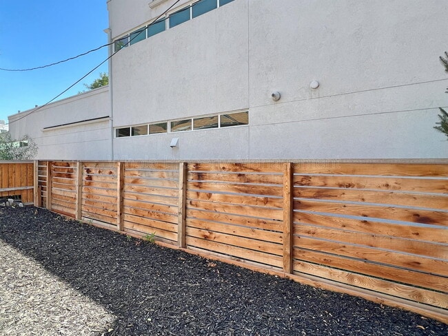 Building Photo - 2234 W 30th Ave