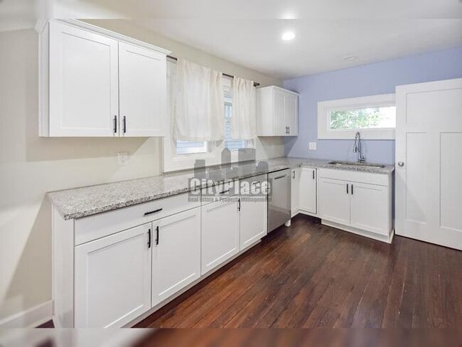 Building Photo - 1544 Spruce St