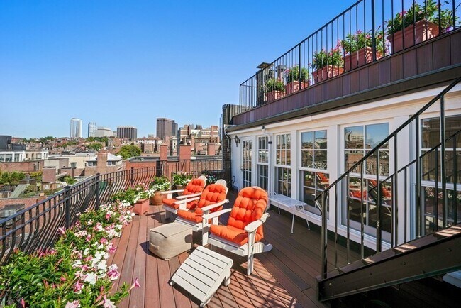 Building Photo - 95 Beacon St